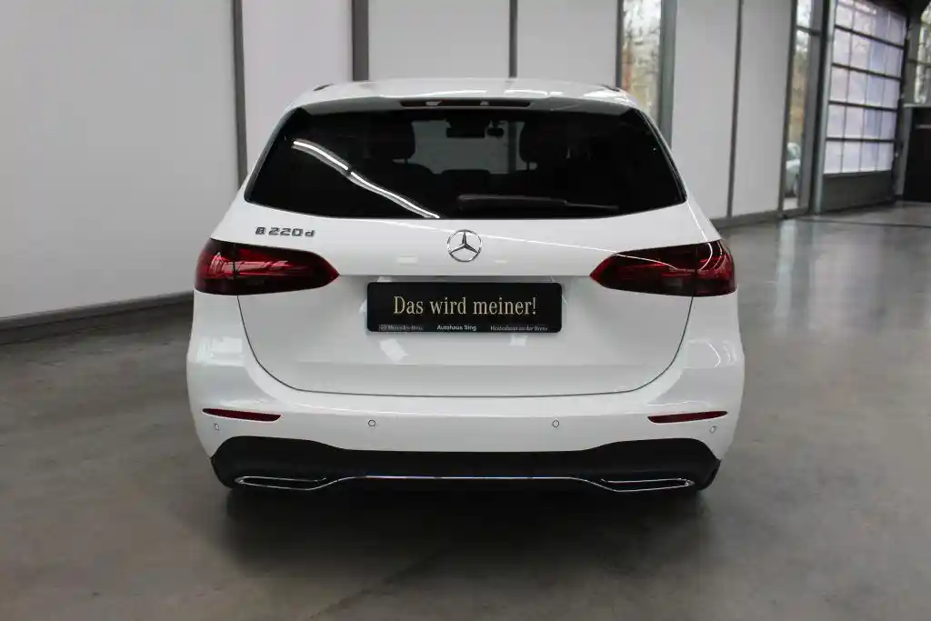Mercedes-Benz B 220