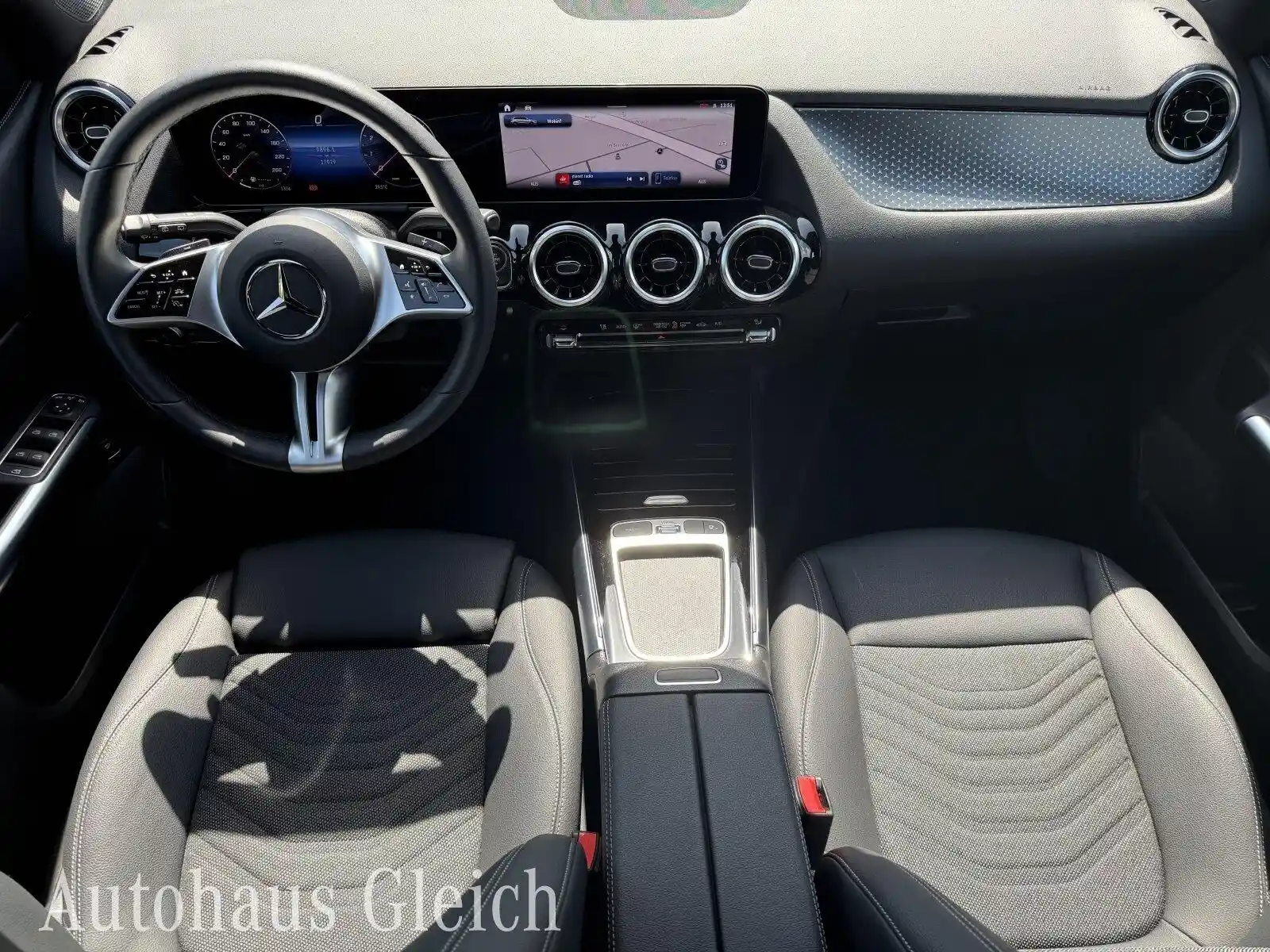Mercedes-Benz B 200