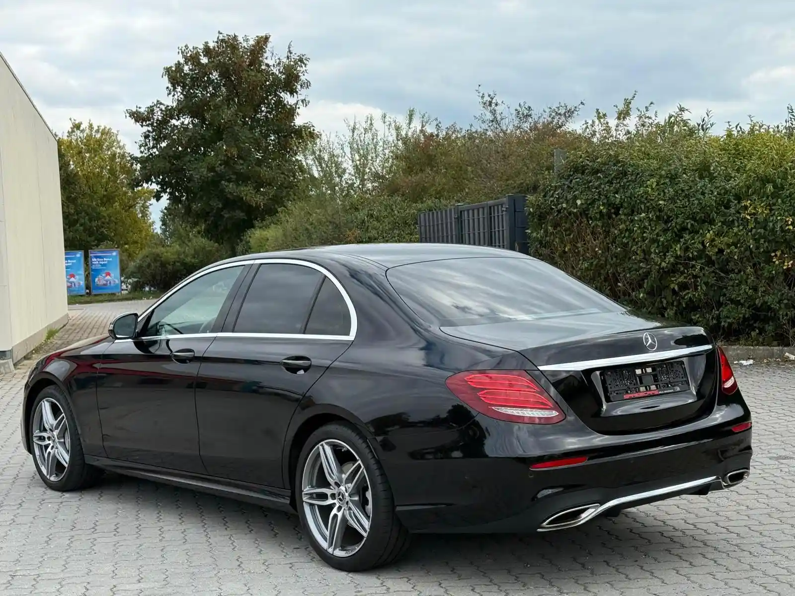 Mercedes-Benz E 300