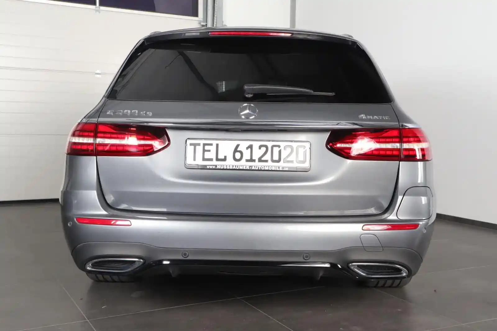 Mercedes-Benz E 300