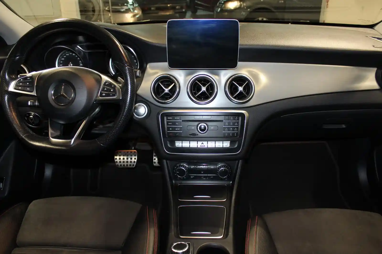 Mercedes-Benz CLA 220