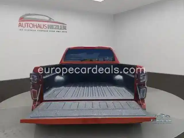 Double Cab 4WD V-CROSS Navi LED Mehrzonenk
