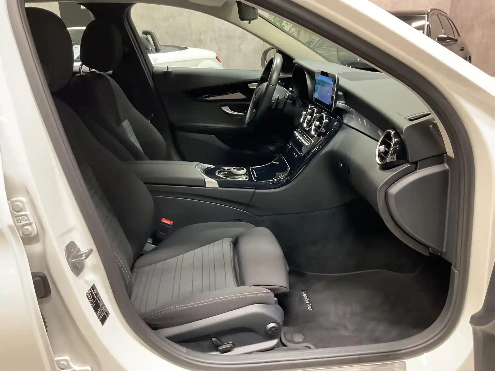 Mercedes-Benz C 180