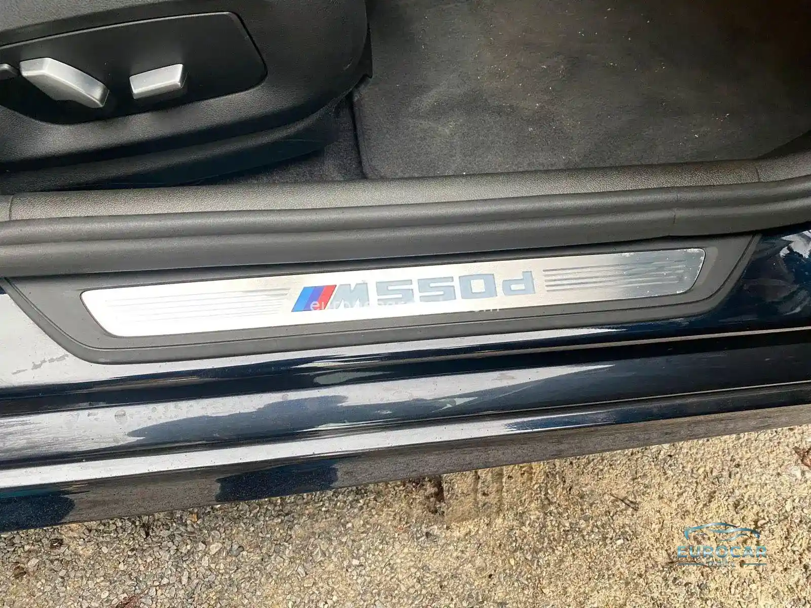BMW M550