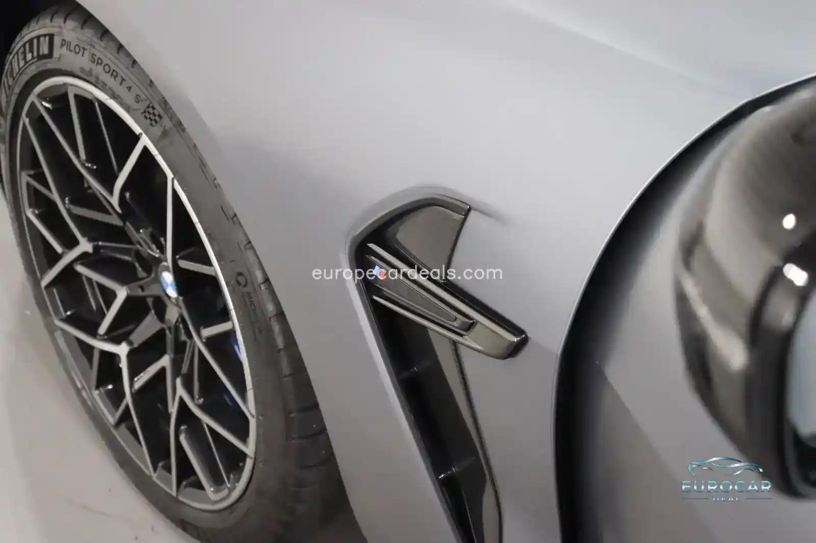 BMW M8