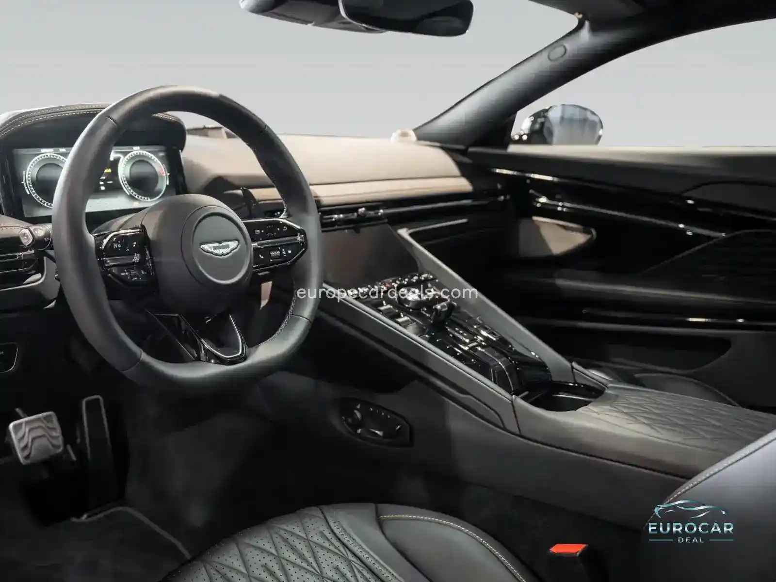 Aston Martin DB12