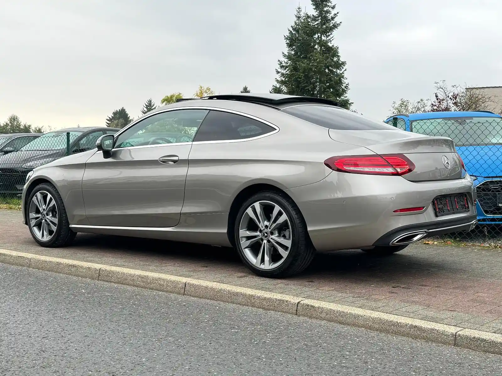 Mercedes-Benz C 200
