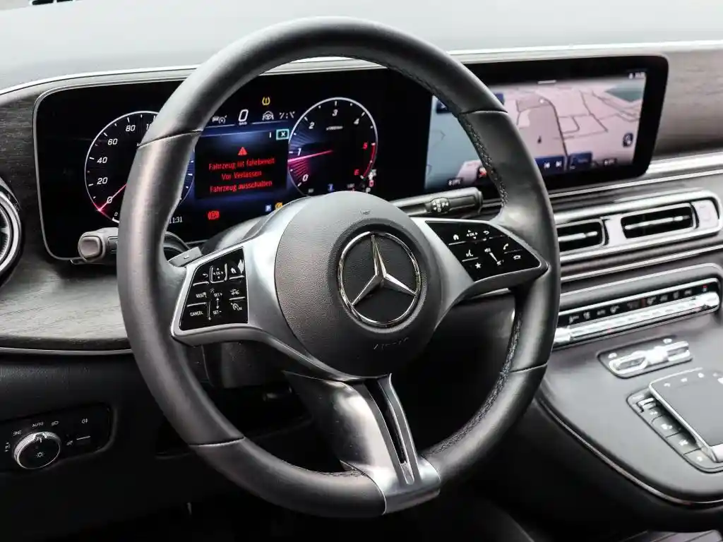 Mercedes-Benz V 220