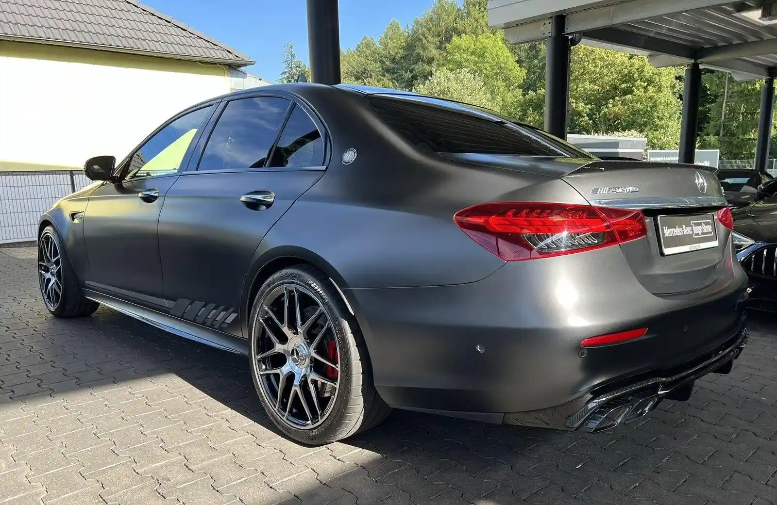 Mercedes-Benz E 63 AMG