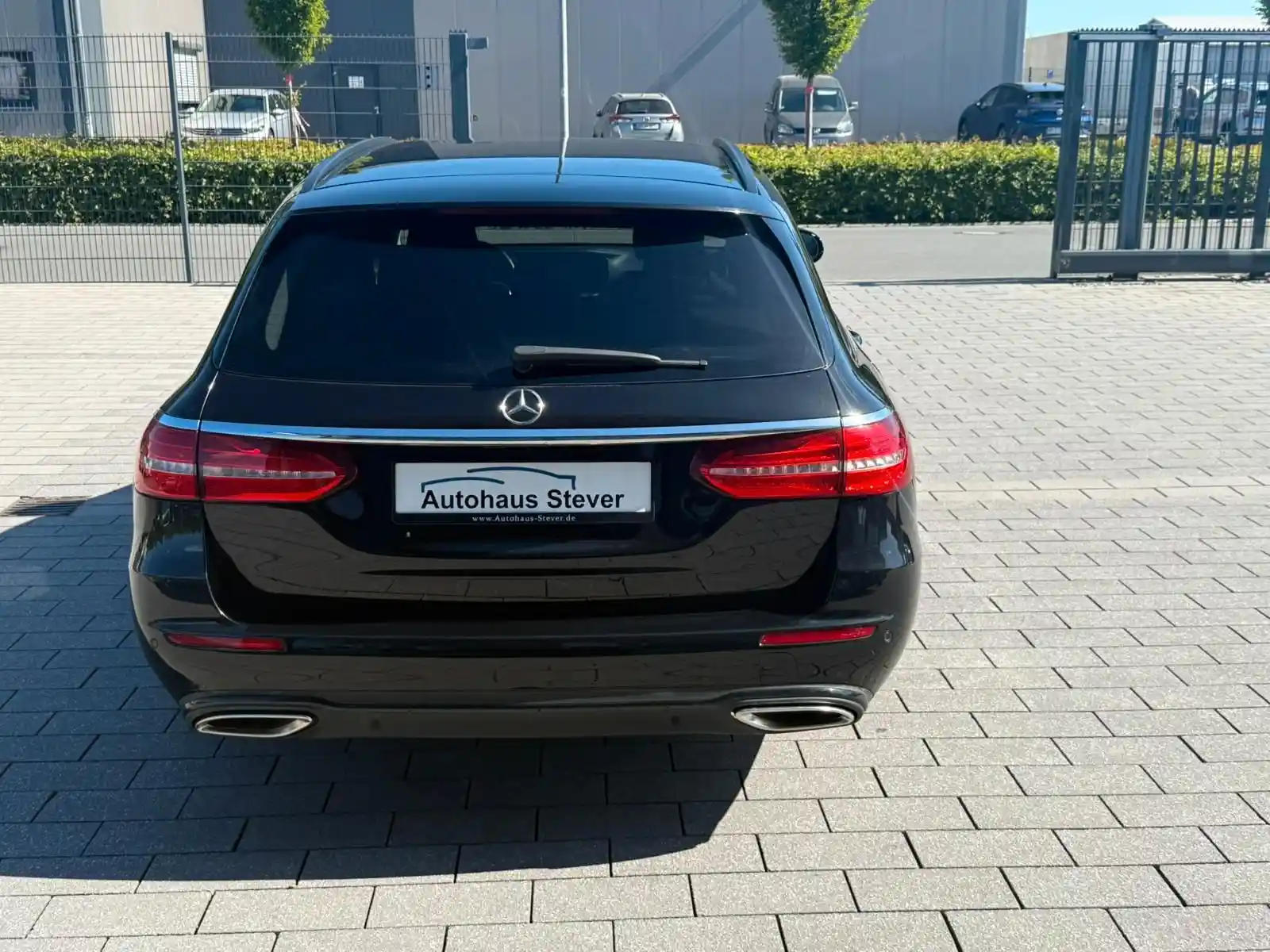 Mercedes-Benz E 200