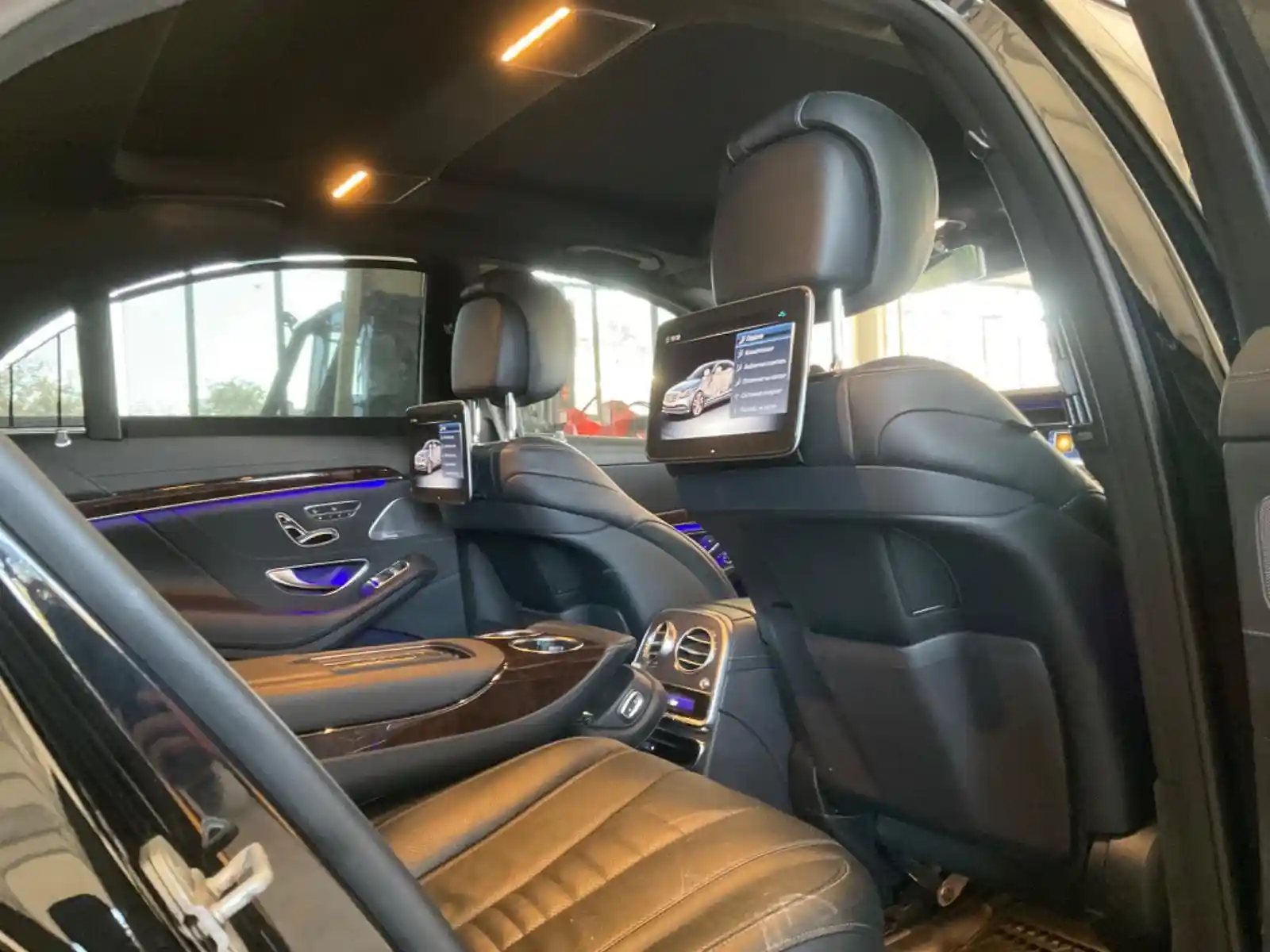 Mercedes-Benz S 560