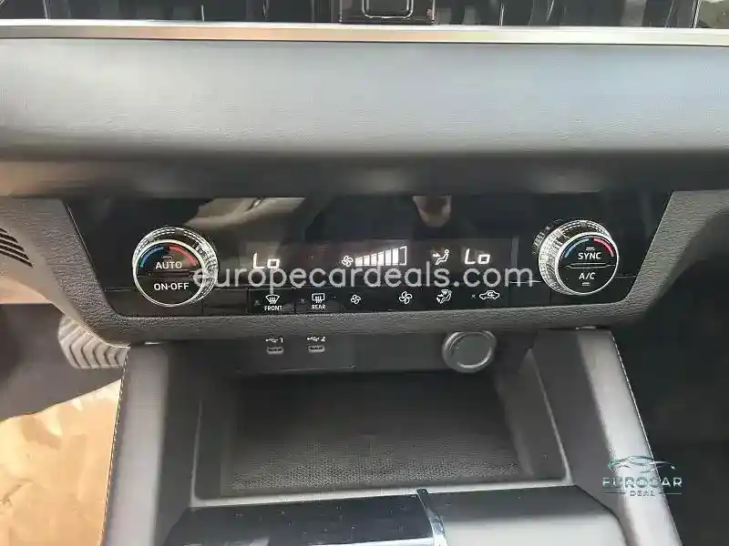 Mitsubishi Plug-in Hybrid Outlander