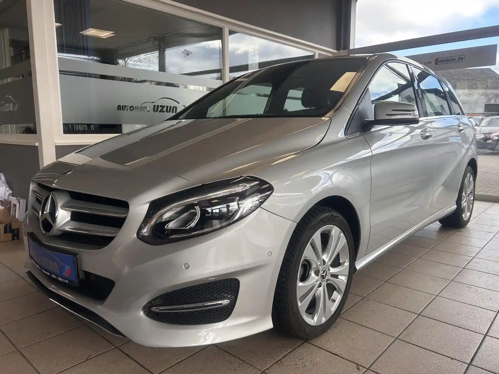 Mercedes-Benz B 200