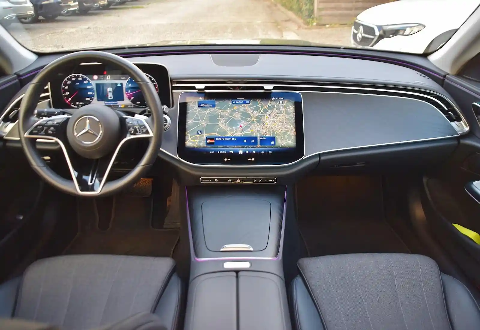 Mercedes-Benz E 200