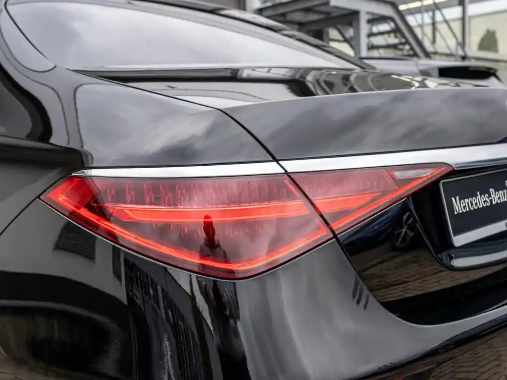 Mercedes-Benz S 400