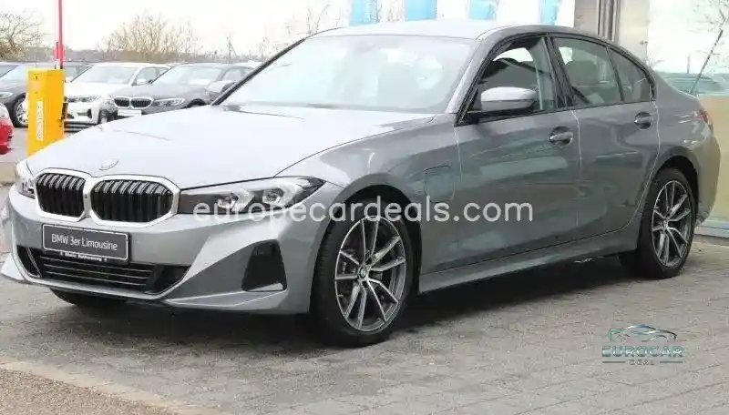 BMW 330