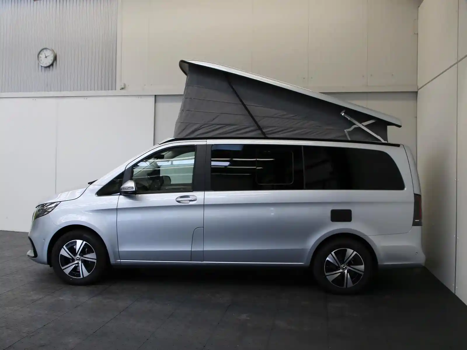 Mercedes-Benz V 250