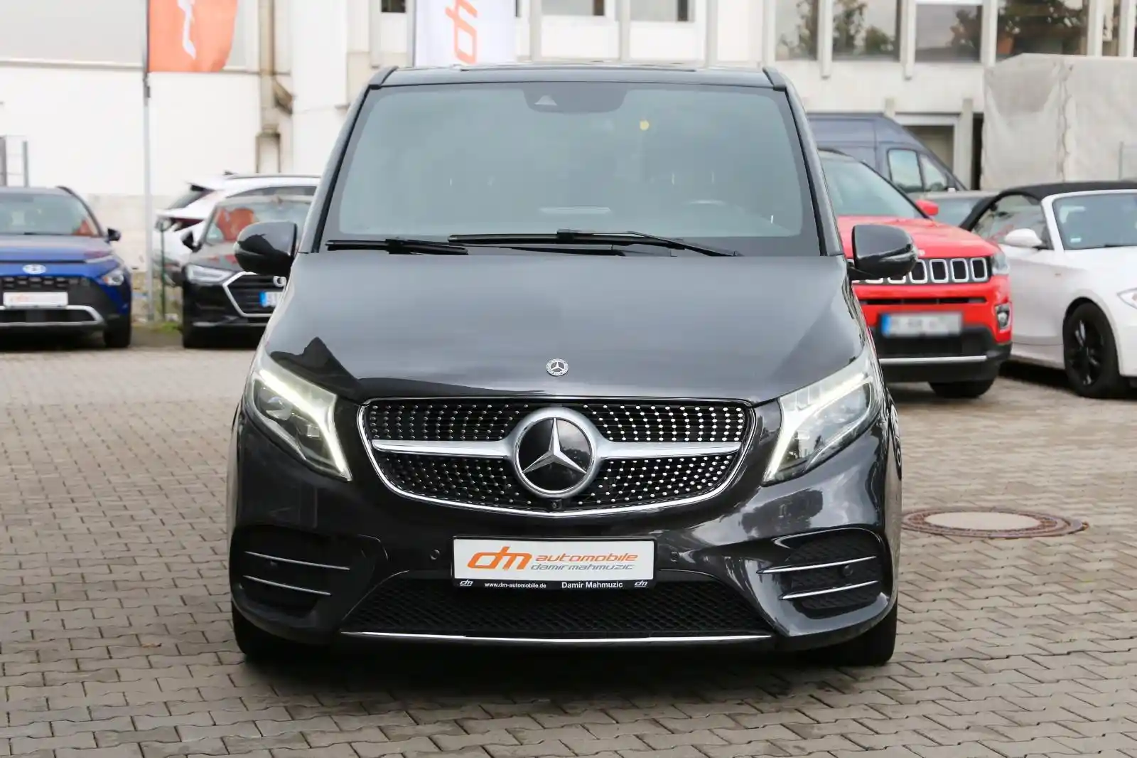 Mercedes-Benz V 220