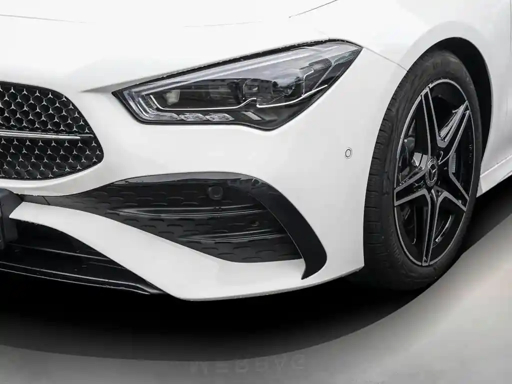Mercedes-Benz CLA 200 Shooting Brake