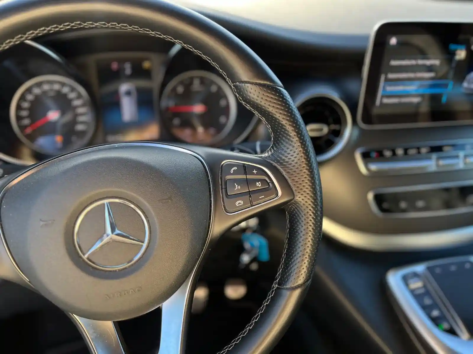 Mercedes-Benz V 250