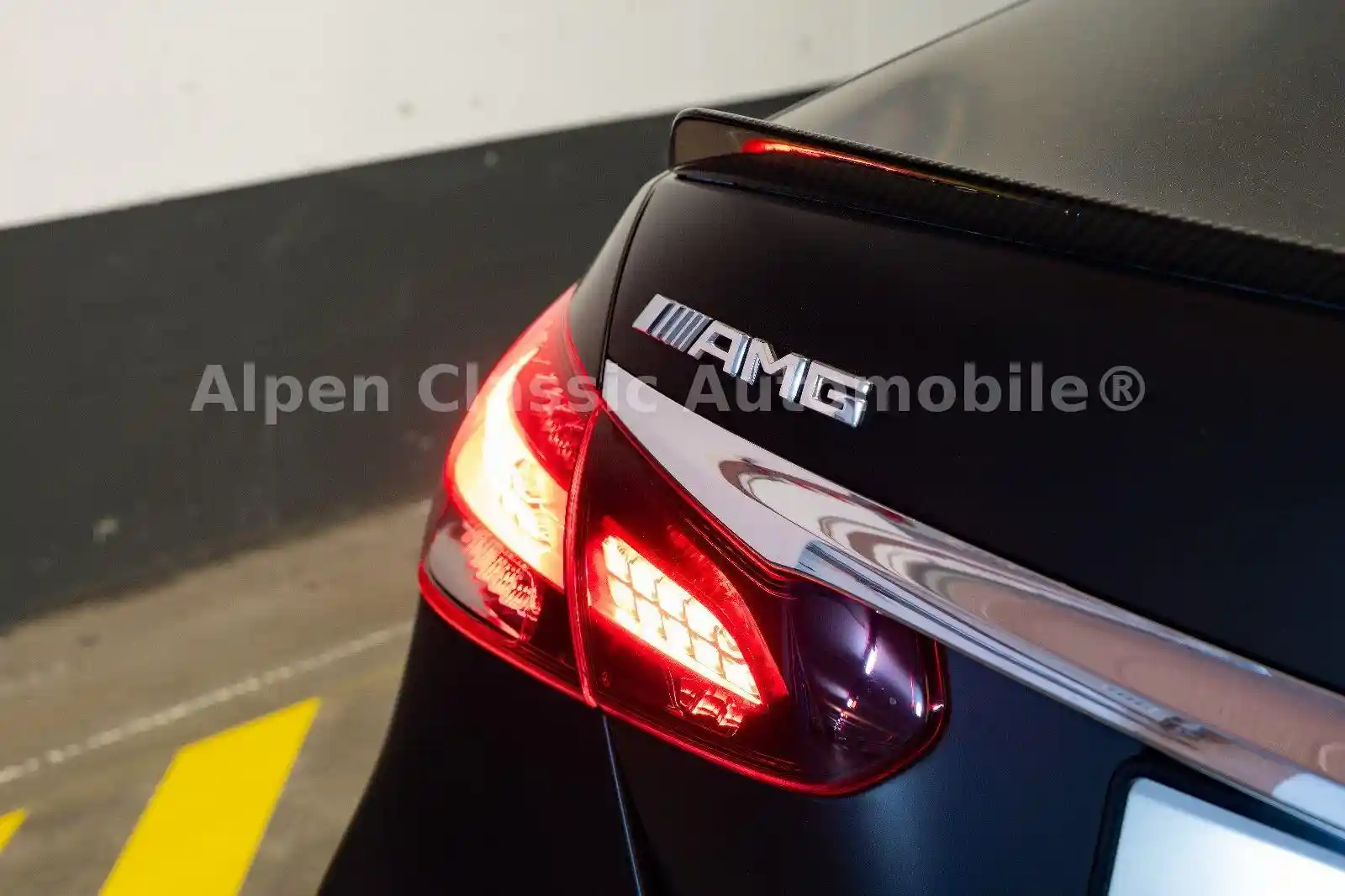 Mercedes-Benz E 63 AMG