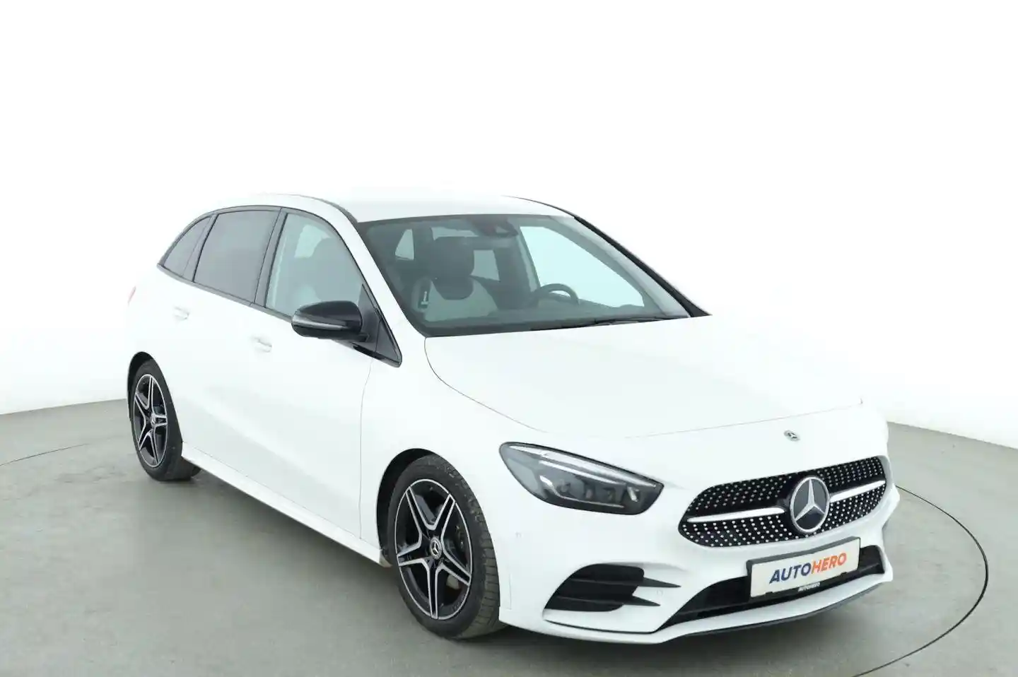 Mercedes-Benz B 200