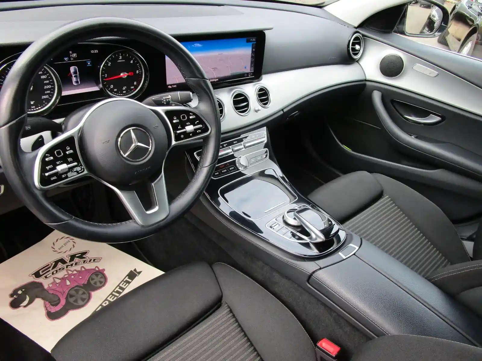 Mercedes-Benz E 220