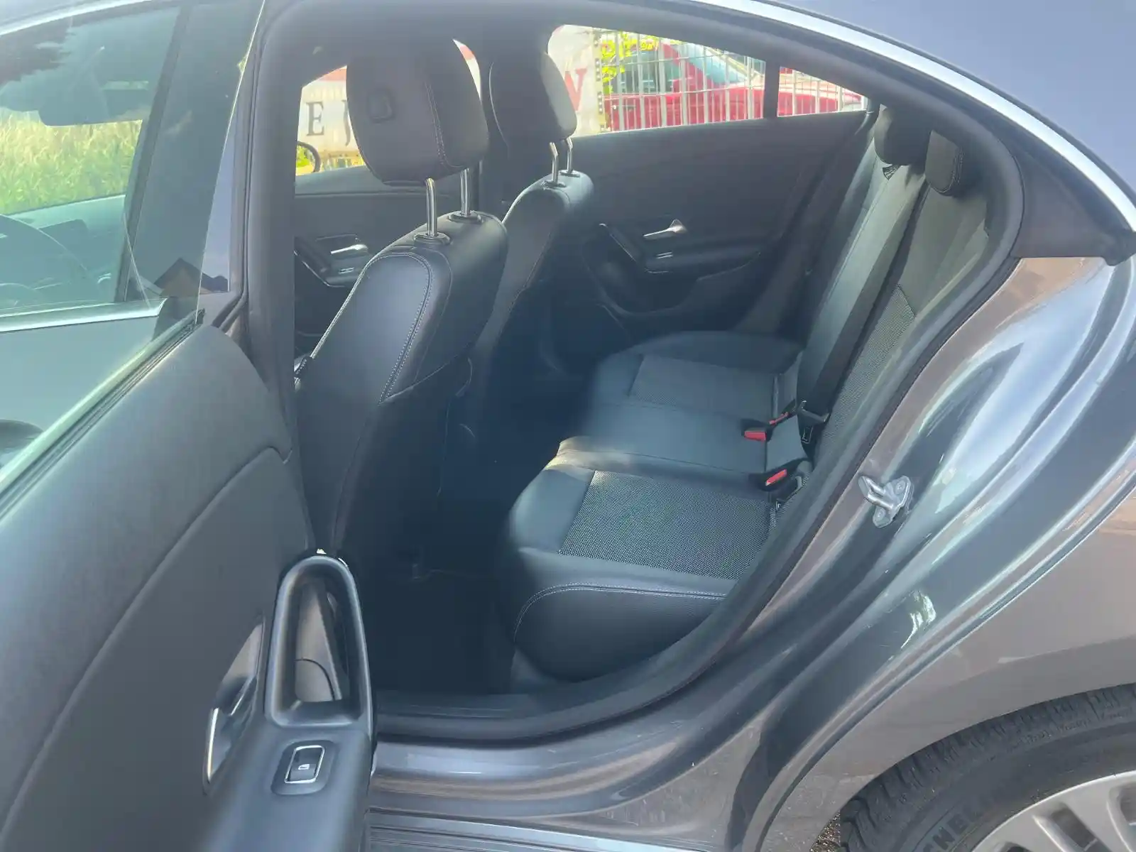 Mercedes-Benz CLA 180