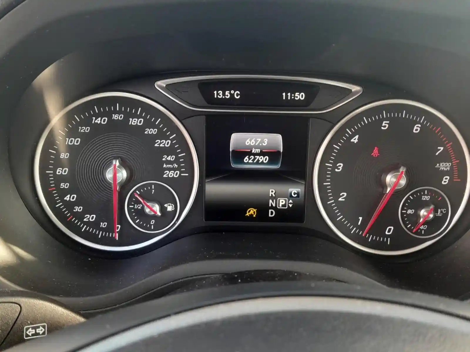 Mercedes-Benz B 180
