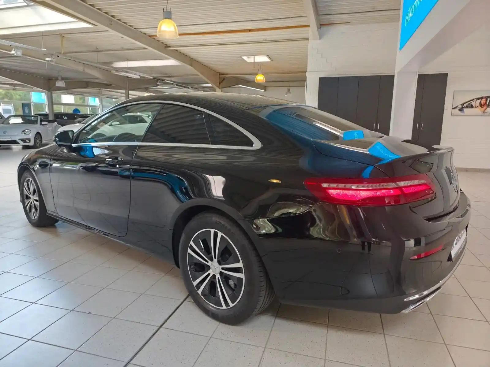 Mercedes-Benz E 200