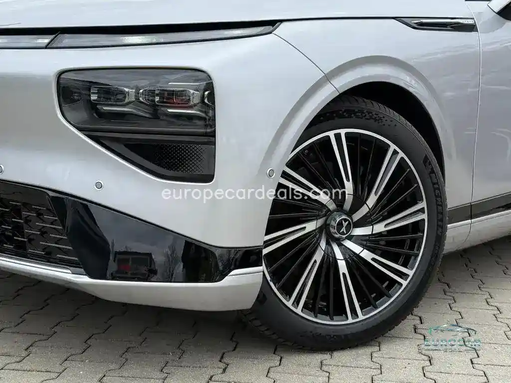 XPENG G9