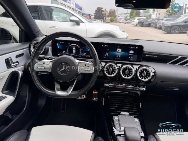 Mercedes-Benz A 35 AMG