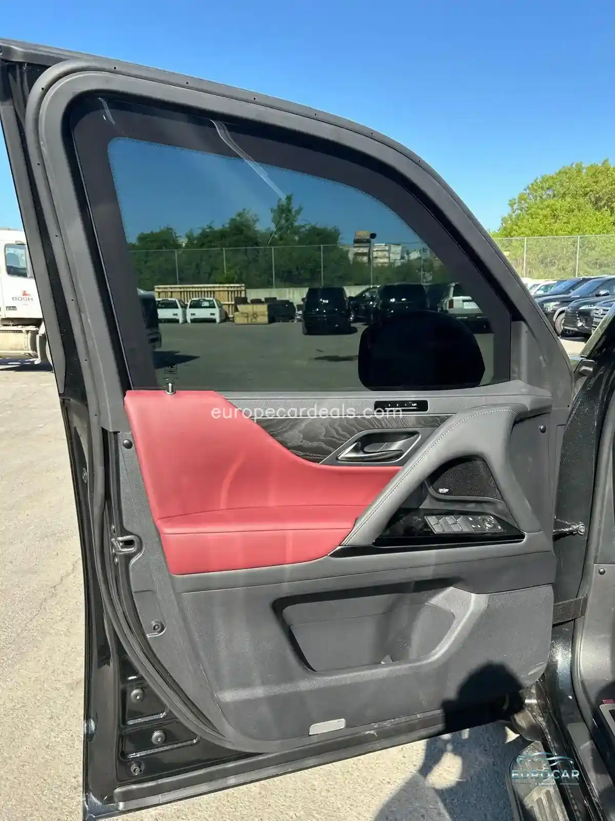 Lexus LX 600