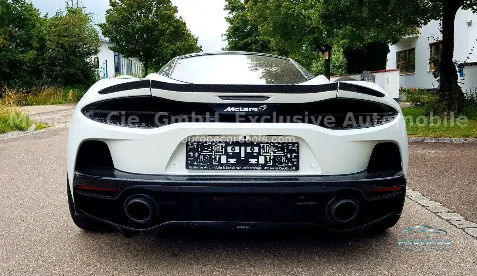 McLaren GT