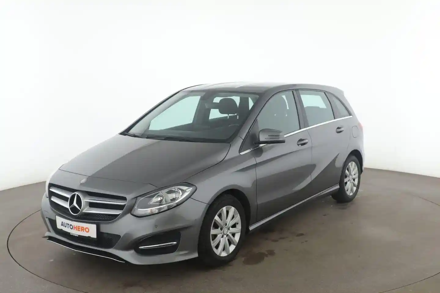 Mercedes-Benz B 180