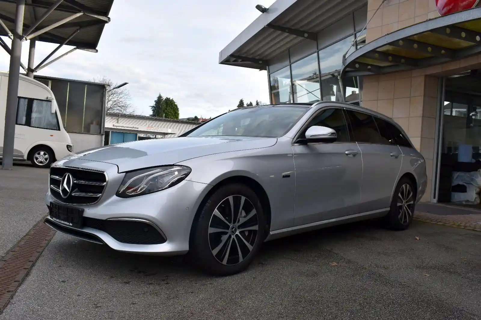 Mercedes-Benz E 300