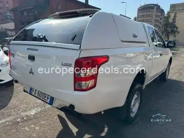 Mitsubishi L200