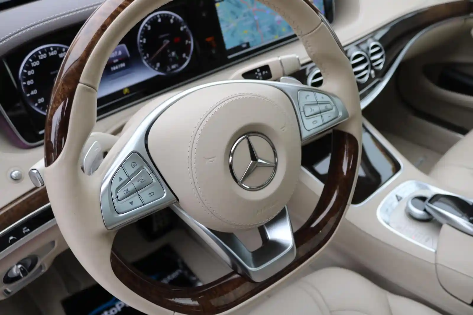Mercedes-Benz S 500