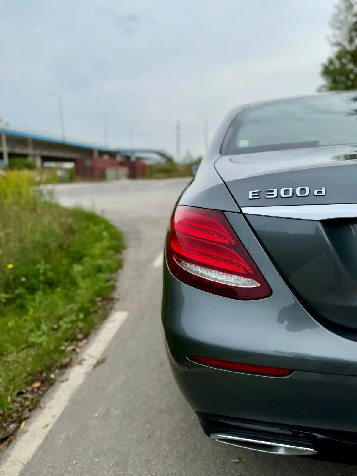 Mercedes-Benz E 300