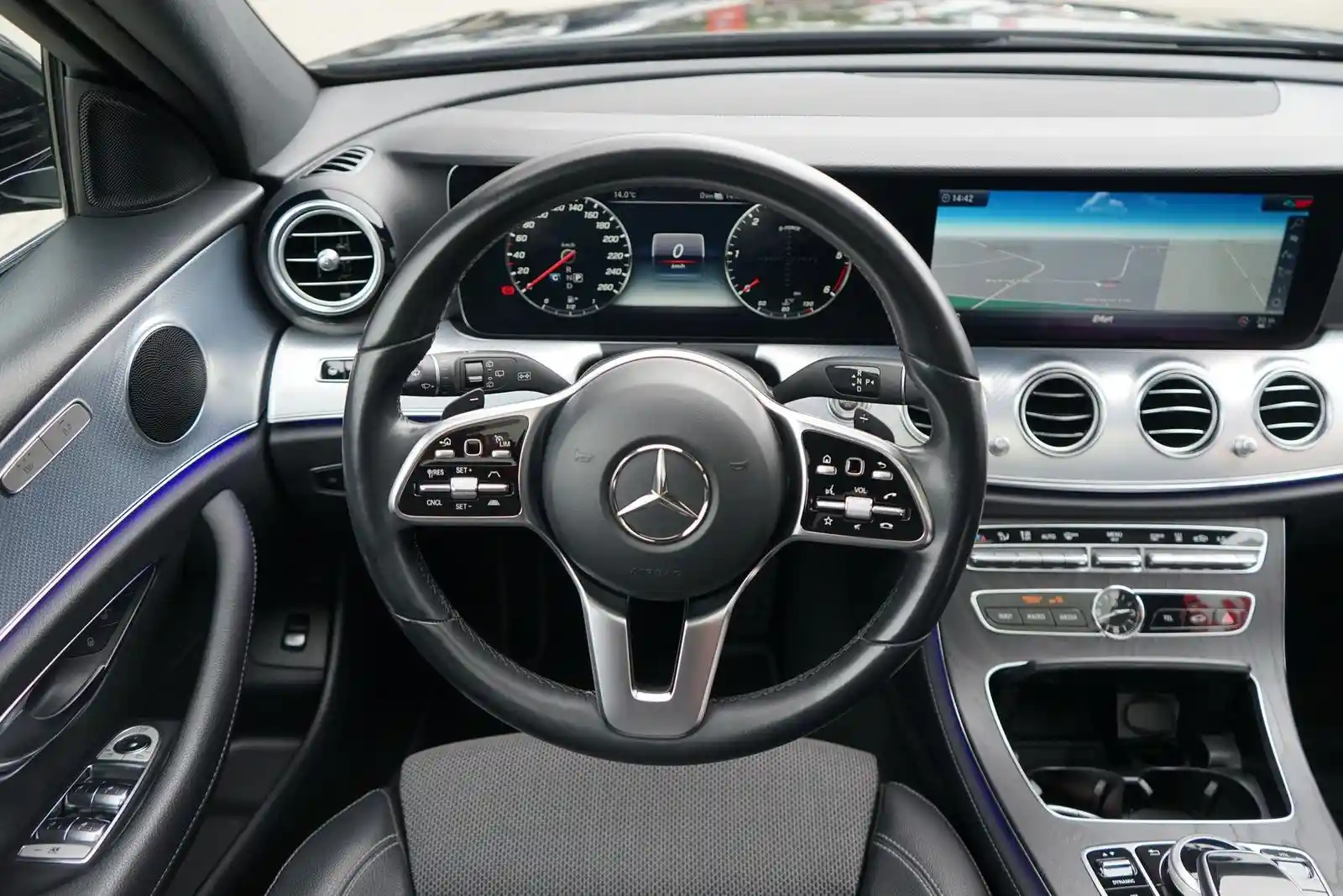 Mercedes-Benz E 300