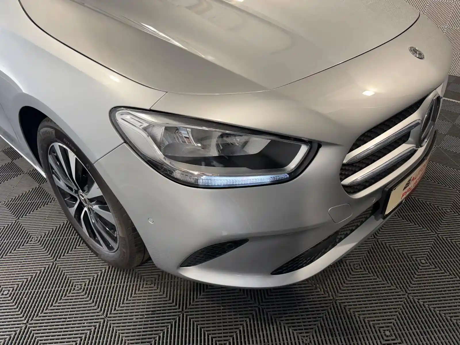 Mercedes-Benz B 250