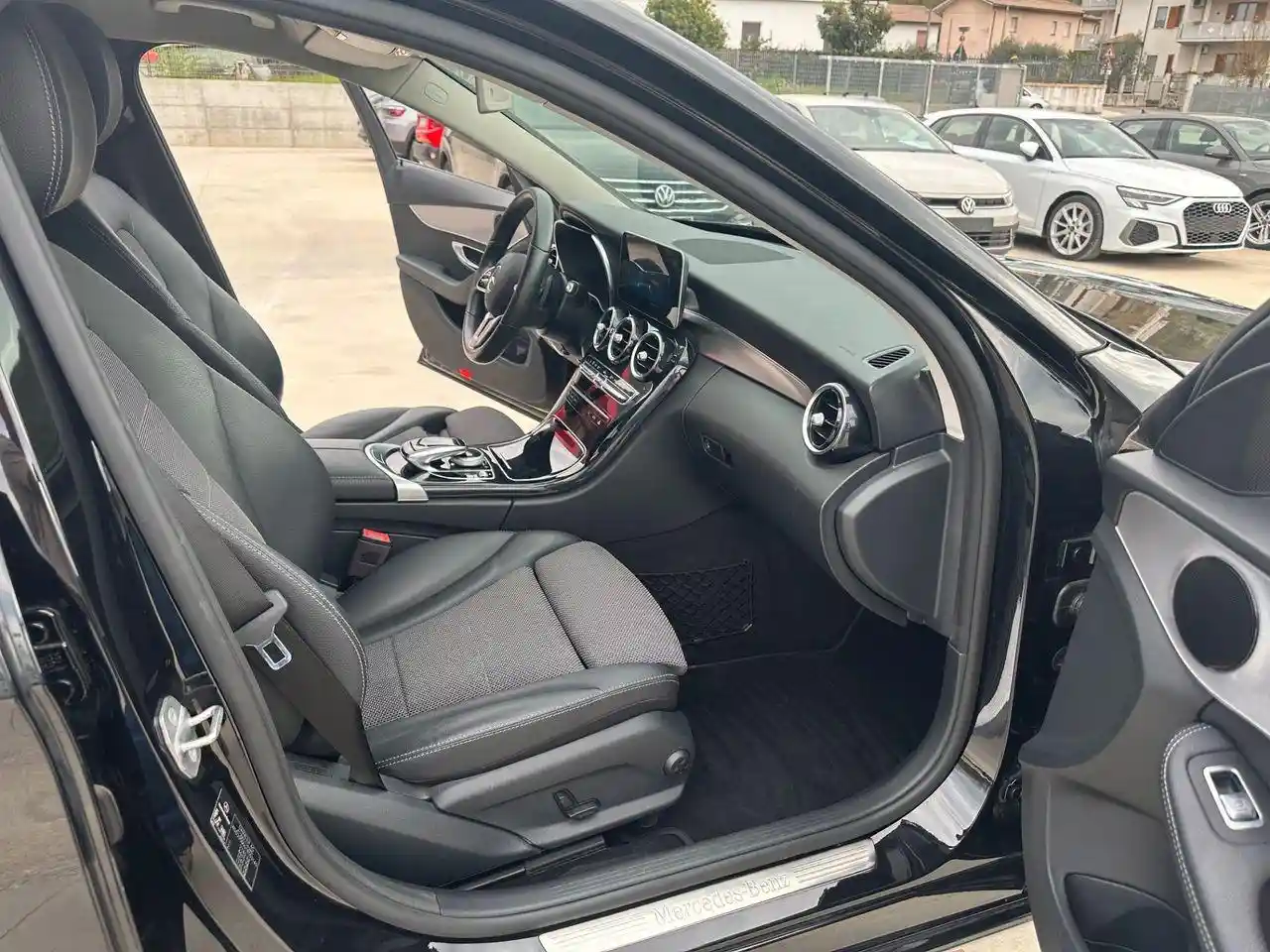 Mercedes-Benz C 180