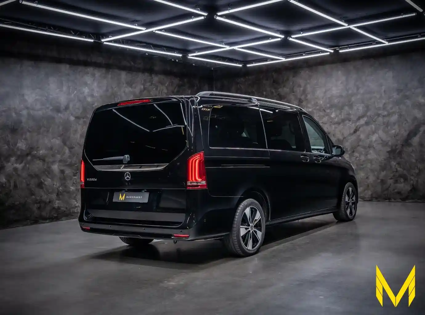 Mercedes-Benz V 220
