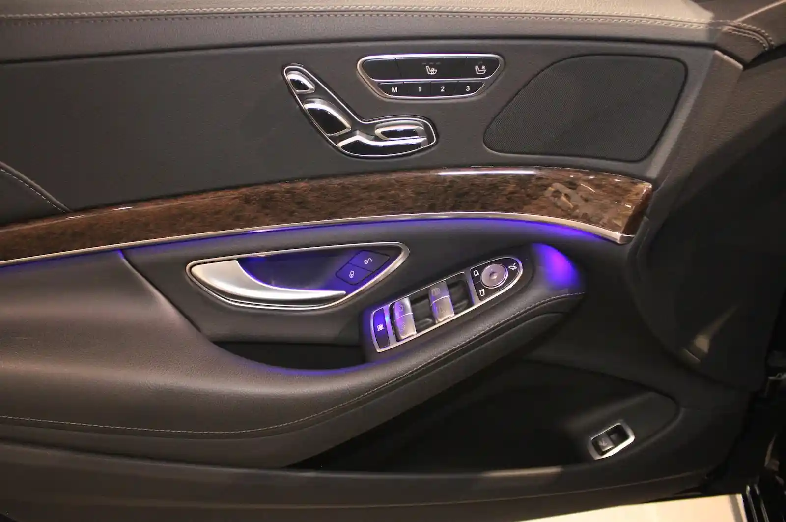 Mercedes-Benz S 400