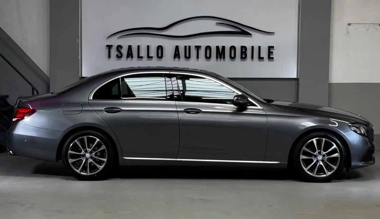Mercedes-Benz E 200