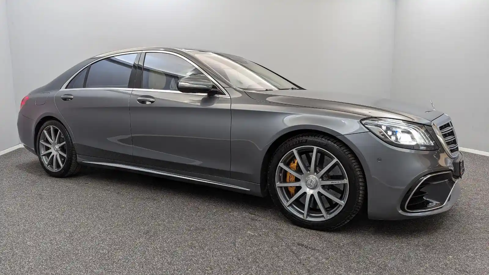 Mercedes-Benz S 63 AMG