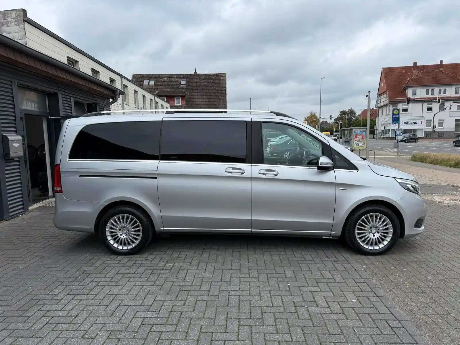 Mercedes-Benz V 250