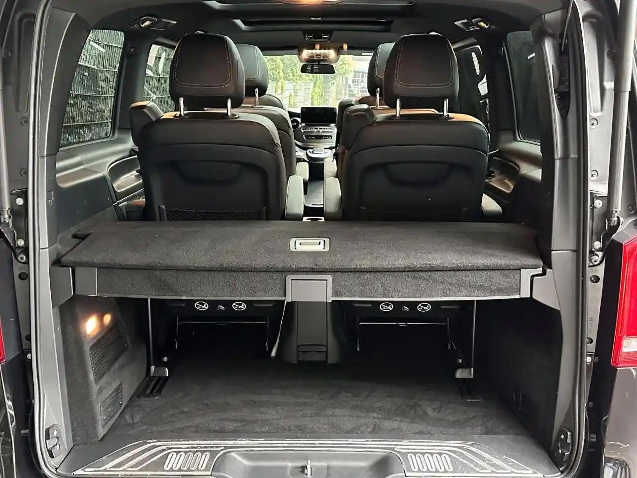 Mercedes-Benz V 250