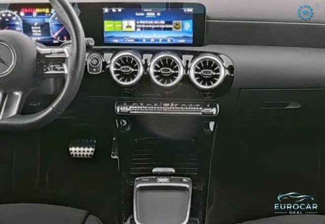 Mercedes-Benz A 220