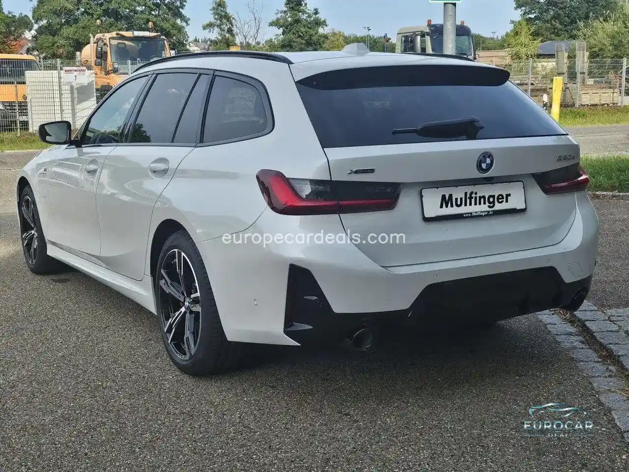 BMW 330